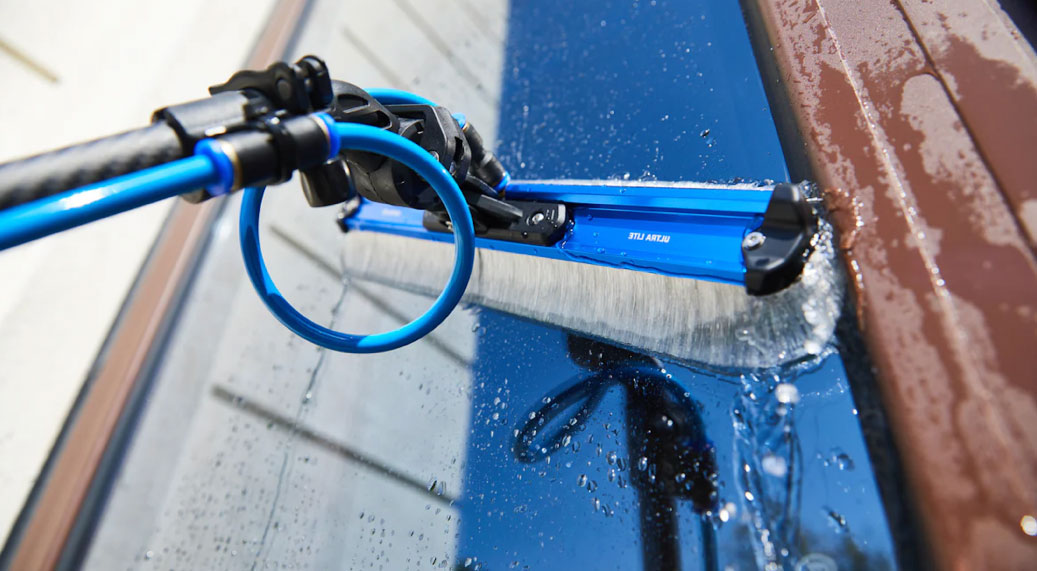 limpieza de vidrios con agua purificada